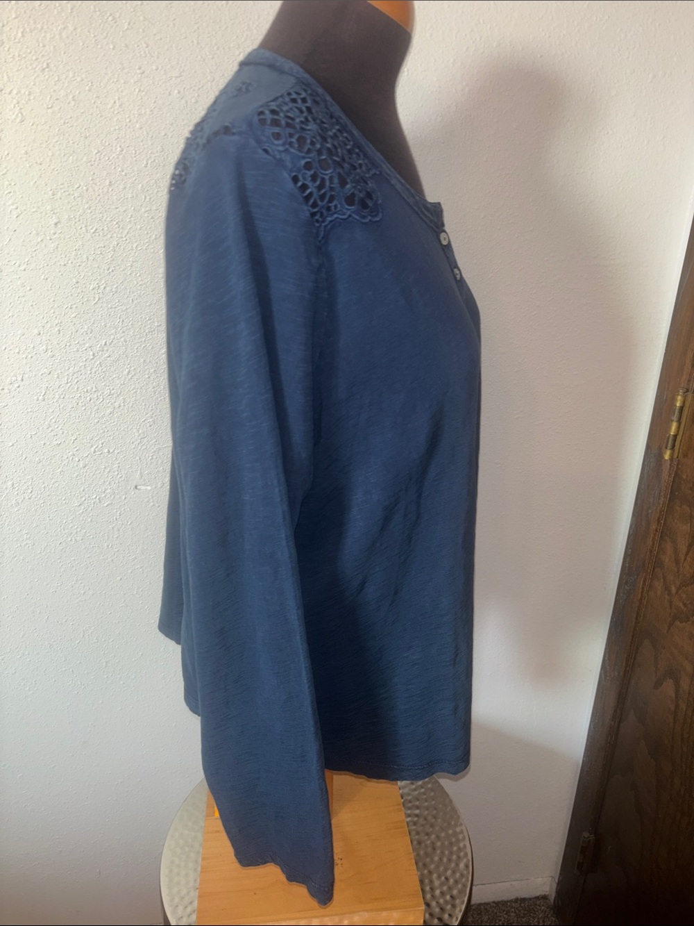 Lucky Brand Pullover Lace Trimmed Top size XL - Picture 4 of 9